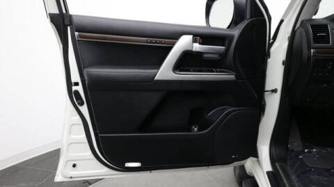2018 Toyota Land Cruiser