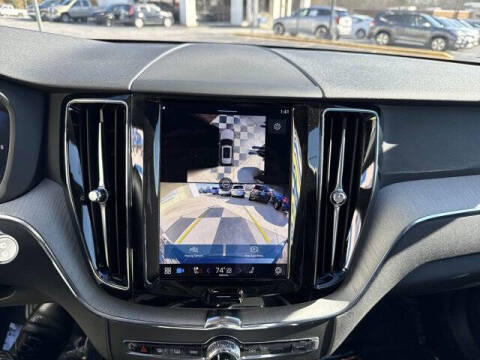 2025 Volvo XC60 B5 Plus Dark Theme