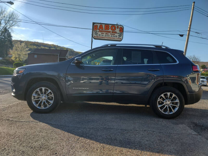 Jeep Cherokee's photo