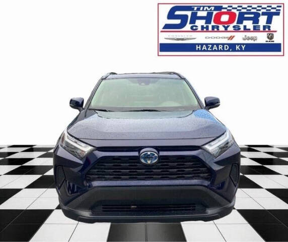 Used 2022 Toyota RAV4 XLE with VIN 2T3P1RFV8NW299274 for sale in Hazard, KY