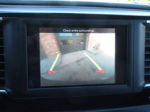 2020 Chrysler Voyager LX