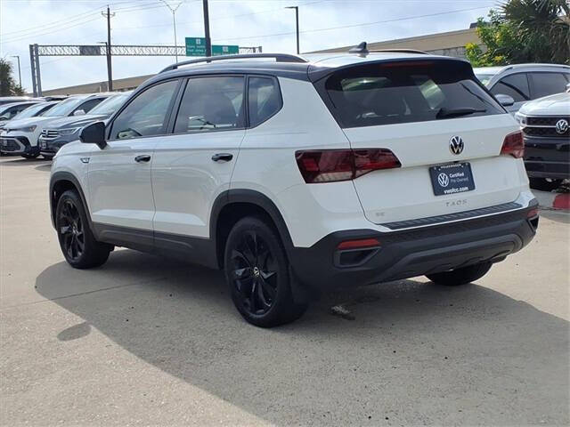 2024 Volkswagen Taos SE Black