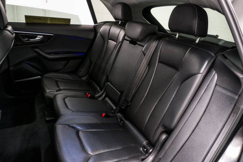 2022 Audi Q8 quattro Premium Plus 55 TFSI