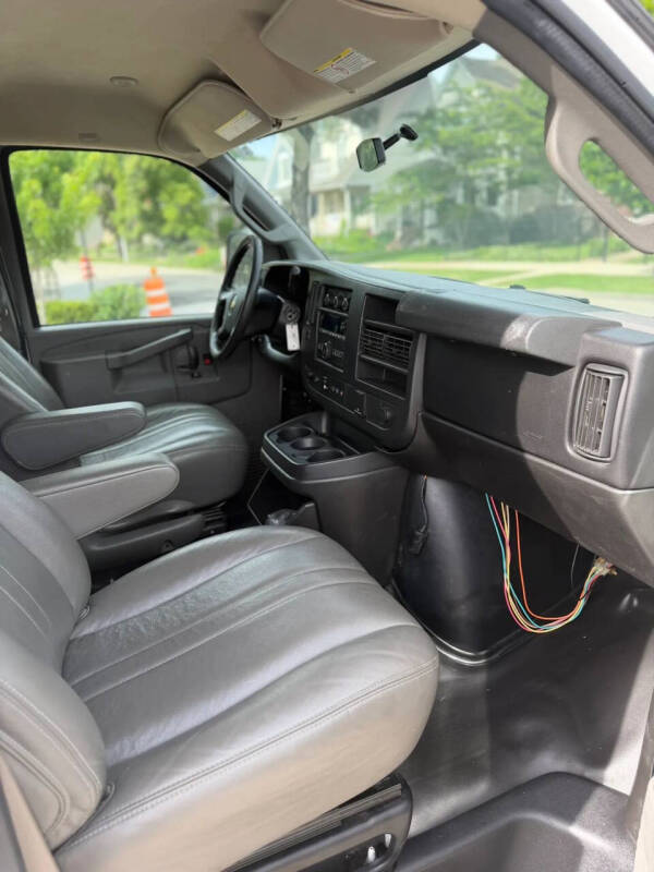 2016 Chevrolet Express 2500