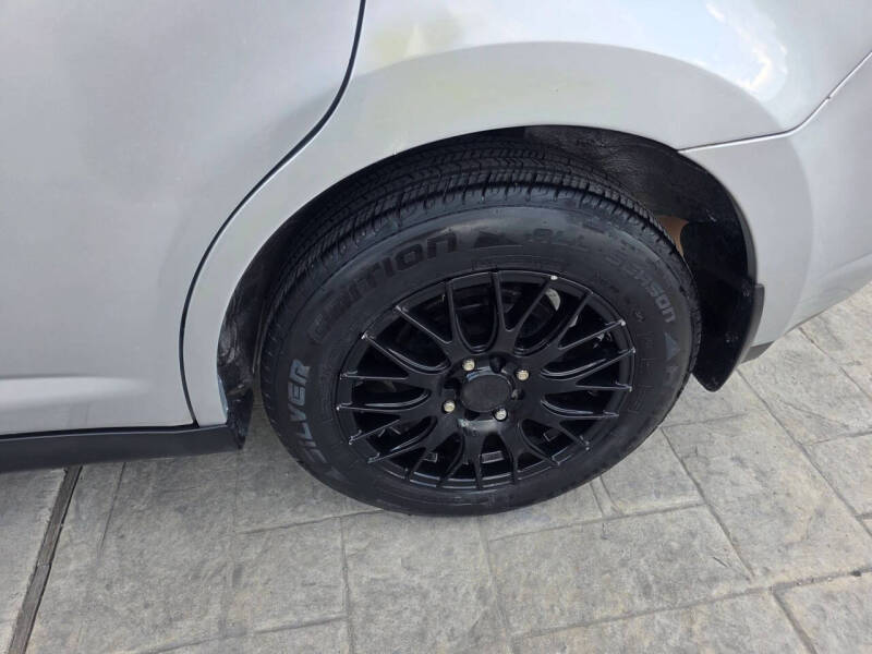 2008 Nissan Versa 1.8 S