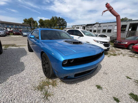 2015 Dodge Challenger R/T Shaker