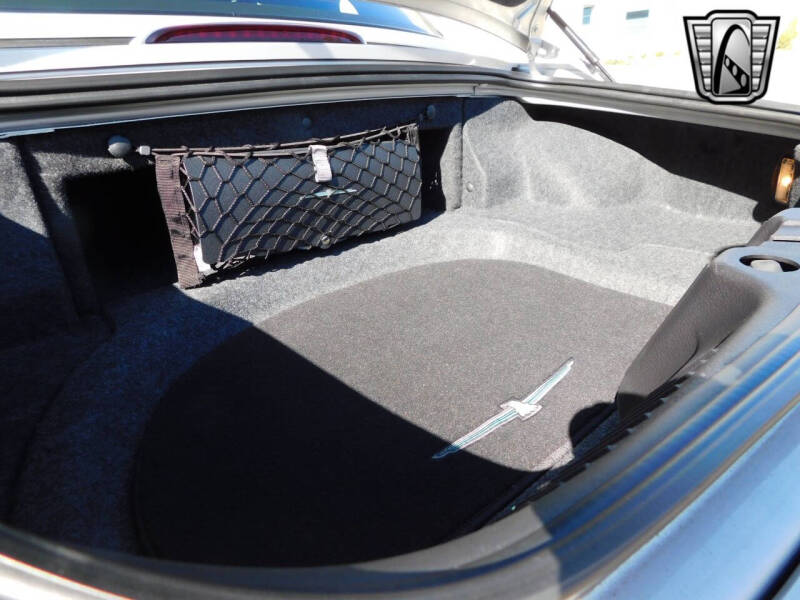 2005 Ford Thunderbird Deluxe