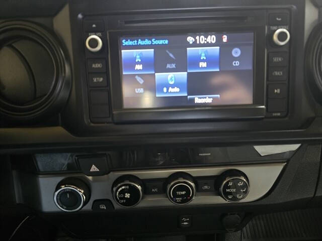 2017 Toyota Tacoma SR