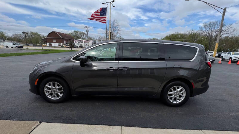 2021 Chrysler Voyager LX