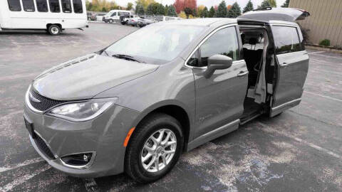 2020 Chrysler Pacifica Touring