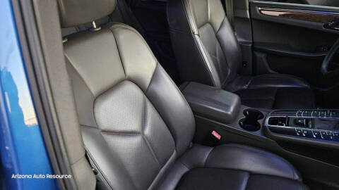 2015 Porsche Macan S