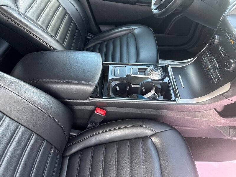 2020 Ford Edge