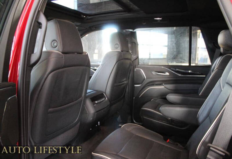 2023 Cadillac Escalade Sport