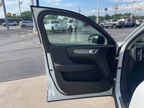 2026 Volvo XC40 B5 Core