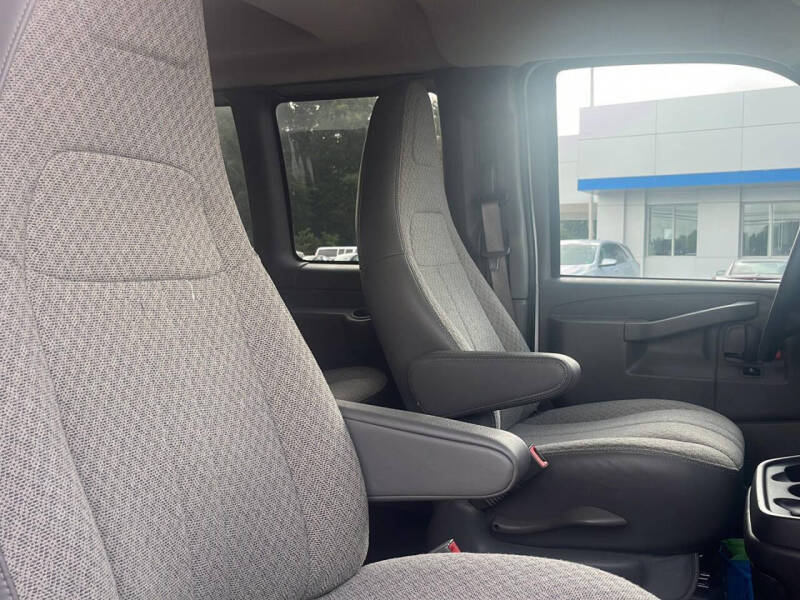 2024 Chevrolet Express LS 3500