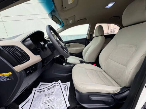 2012 Kia Rio 5-Door LX