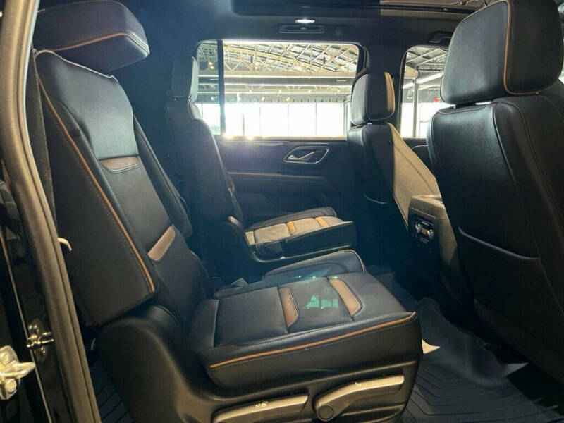 2023 GMC Yukon XL AT4