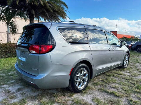 2017 Chrysler Pacifica Limited