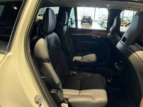 2023 Volvo XC90 B6 Plus Bright Theme 6P