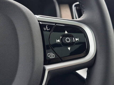 2026 Volvo XC90 T8 Plus 7P