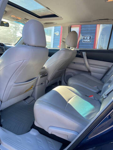 2013 Toyota Highlander Plus