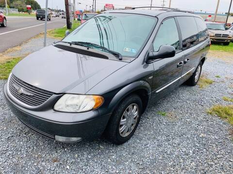 2004 Chrysler Town and Country for sale at FLATTLINE AUTO SALES in Palmyra PA