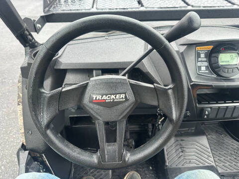 2023 TRACKER OFF ROAD 800 SE/LE