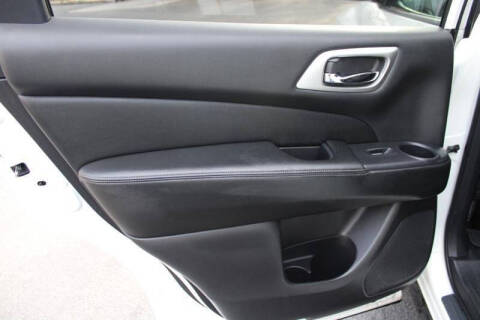2017 Nissan Pathfinder Platinum