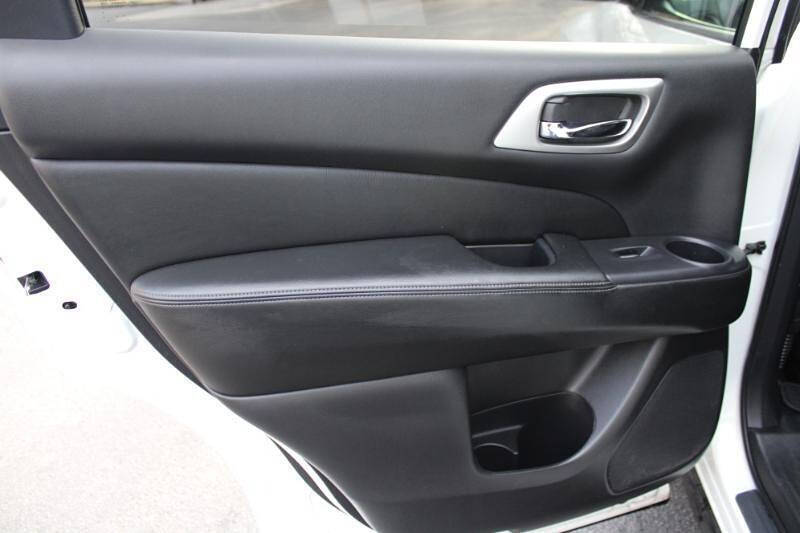 2017 Nissan Pathfinder Platinum
