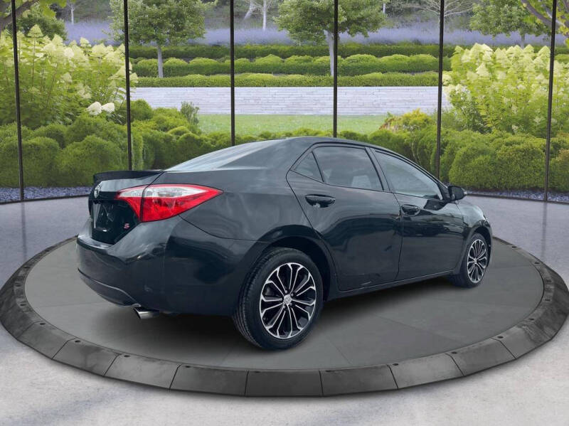 2014 Toyota Corolla S Plus photo 3