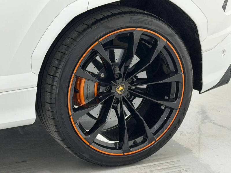 2022 Lamborghini Urus