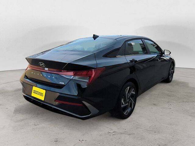 2025 Hyundai Elantra Hybrid Limited