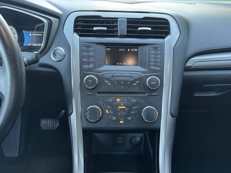 2017 Ford Fusion Hybrid SE