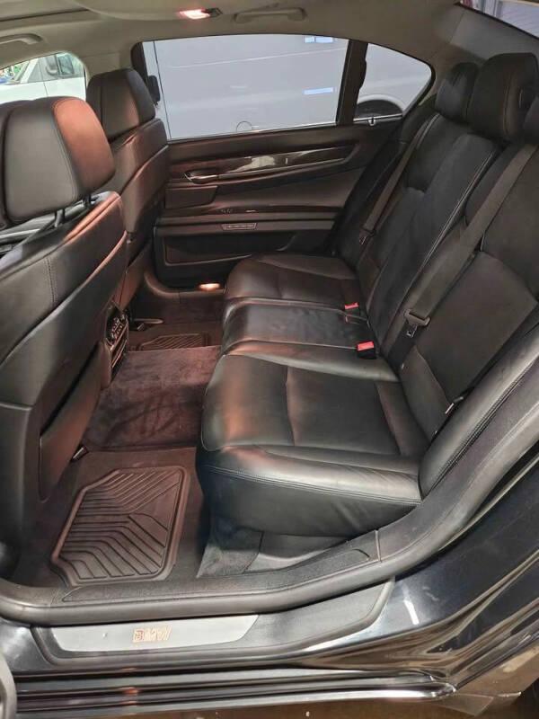 2011 BMW 7 Series 750Li xDrive