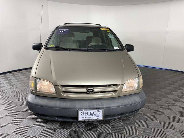 2000 Toyota Sienna