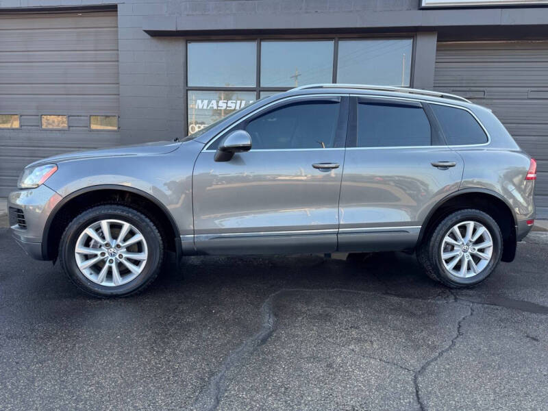 2014 Volkswagen Touareg V6 Sport