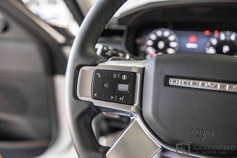 2024 Land Rover Discovery P300 S