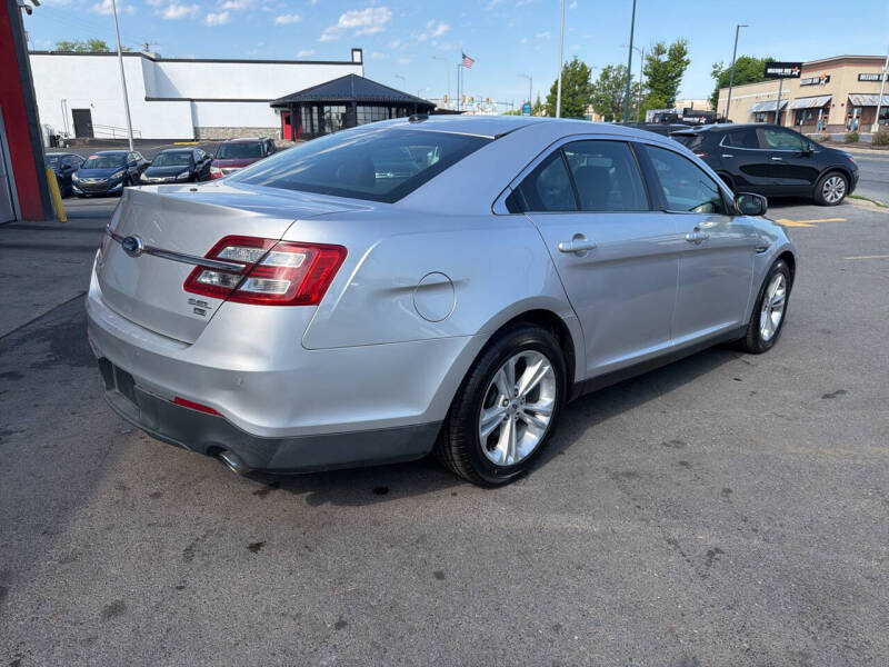 2013 Ford Taurus SEL