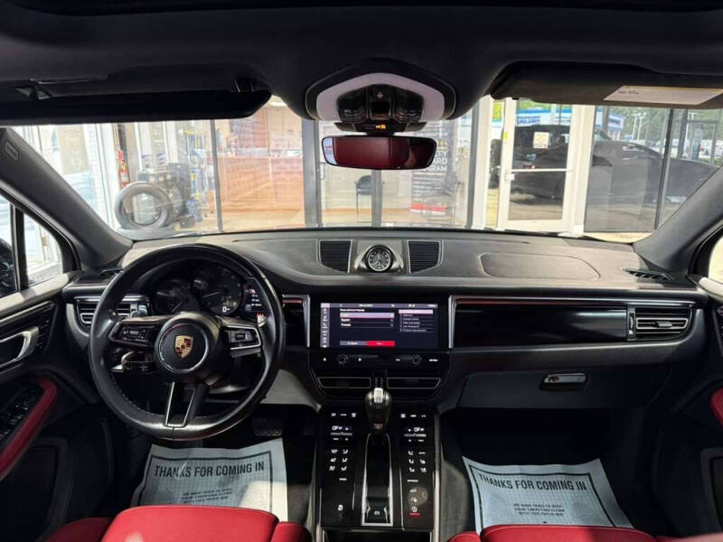 2023 Porsche Macan