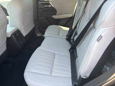 2025 Mitsubishi Outlander SEL