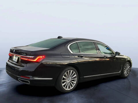 2022 BMW 7 Series 740i