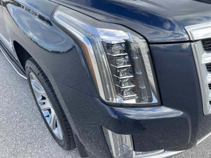 2020 Cadillac Escalade Luxury