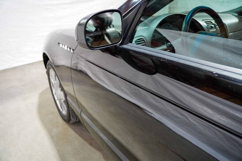 2002 Ford Thunderbird Deluxe