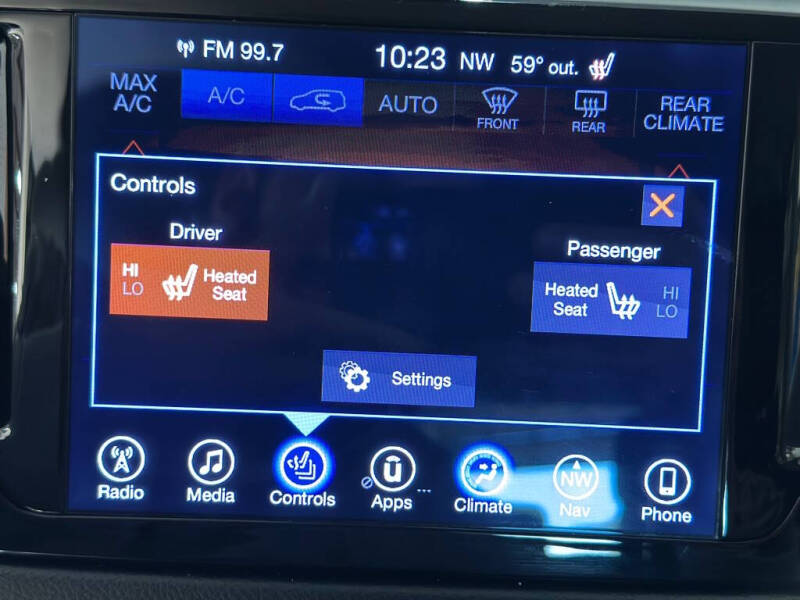 2017 Chrysler Pacifica Touring-L