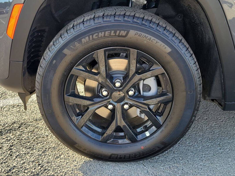 2026 Jeep Grand Cherokee Altitude