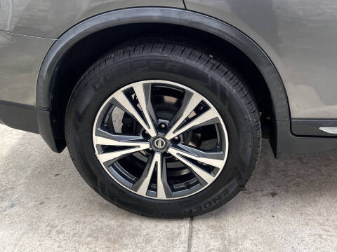 2017 Nissan Rogue SL