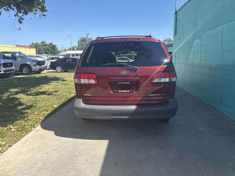 2002 Toyota Sienna LE