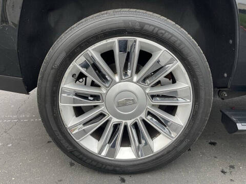 2017 Cadillac Escalade Platinum