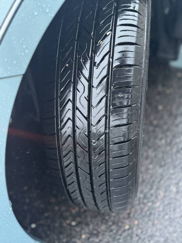 2014 Toyota Prius Two