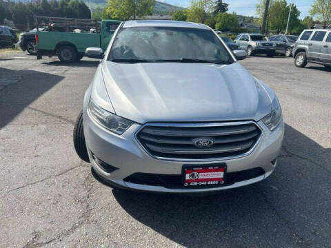 2017 Ford Taurus SEL